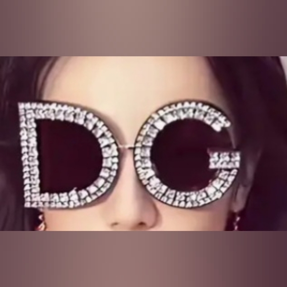 💥 SUNGLASSES 💥 - Picture 8 of 9